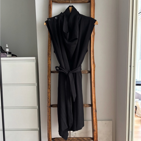 L’Autre Cote GGD Japanese Sleeveless Black Dress / Overlay - Picture 3 of 17